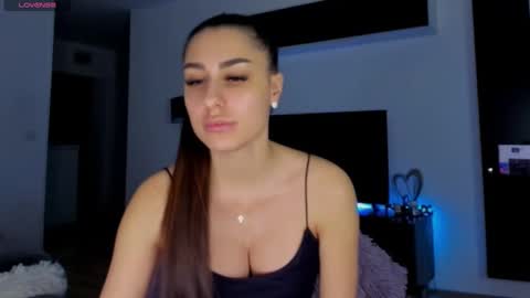 k_chic1 online show from February 9, 9:17 pm