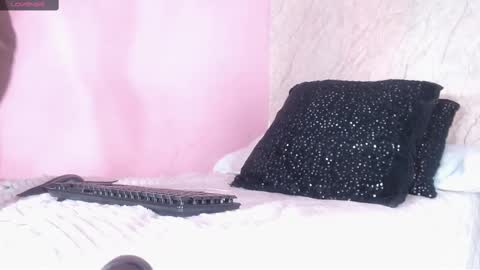 Snapshot of k_stormi_ chatting on March 7, 7:08 am STORMI online show from March 7, 7:08 am