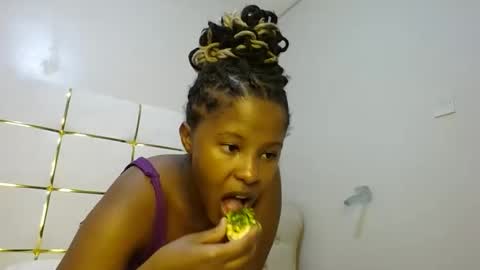 Snapshot of kadime001 chatting on February 10, 7:49 pm kadime online show from February 10, 7:49 pm