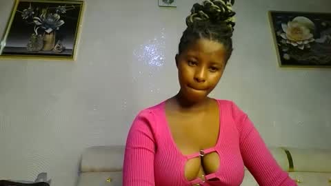 Snapshot of kadime001 chatting on February 18, 9:43 am kadime online show from February 18, 9:43 am