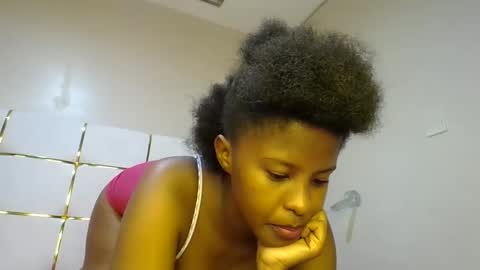 Snapshot of kadime001 chatting on February 27, 11:59 pm kadime online show from February 27, 11:59 pm