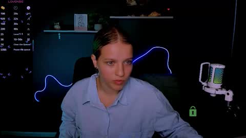 kaela_spell_ online show from October 10, 1:21 pm