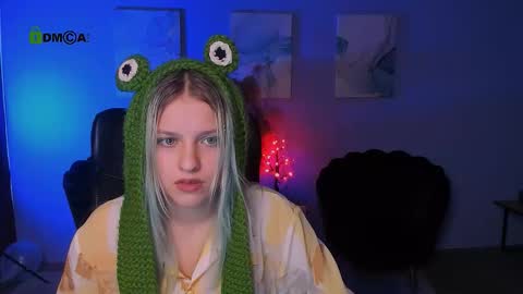 kaela_spell_ online show from November 14, 10:25 am