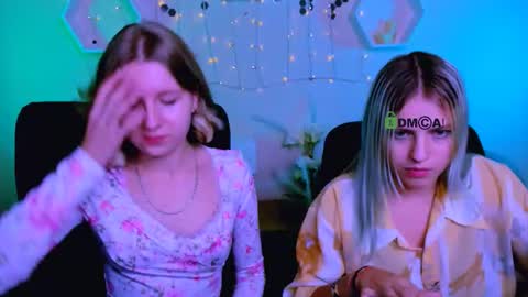 kaela_spell_ online show from November 14, 10:29 pm