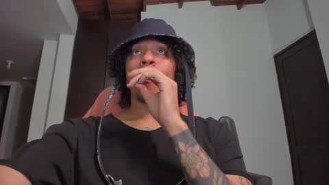 Snapshot of kai_herectix chatting on January 6, 11:42 pm kai_herectix online show from January 6, 11:42 pm