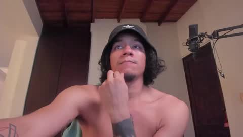 Snapshot of kai_herectix chatting on February 21, 9:32 pm kai_herectix online show from February 21, 9:32 pm