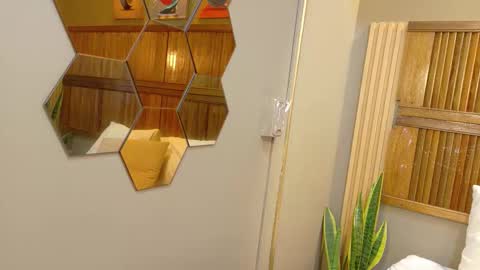 kaiawhite online show from March 27, 11:26 pm