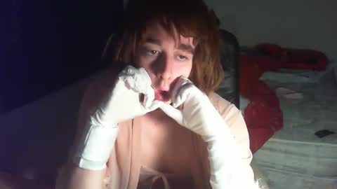 Snapshot of kaifemboy7836356 chatting on October 25, 12:45 pm kaifemboy7836356 online show from October 25, 12:45 pm