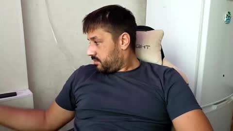 Snapshot of kaifik chatting on November 23, 6:13 am kaifik online show from November 23, 6:13 am