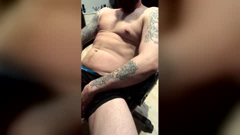 Snapshot of kaiklixen69 chatting on January 15, 10:42 am kaiklixen69 online show from January 15, 10:42 am