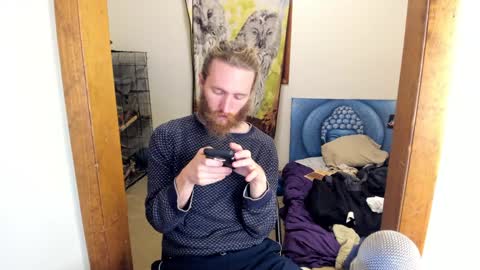 Snapshot of kaiku77 chatting on December 10, 12:28 am Kaiku77 online show from December 10, 12:28 am