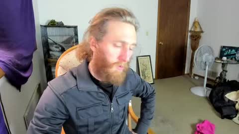 Snapshot of kaiku77 chatting on March 5, 3:29 am Kaiku77 online show from March 5, 3:29 am