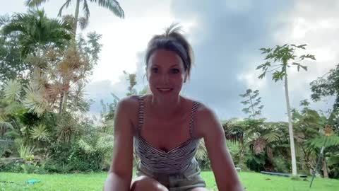 Snapshot of kaileeshy chatting on March 12, 3:57 am Kailee Smile online show from March 12, 3:57 am