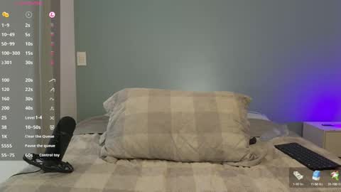 Snapshot of kairos_xx chatting on December 9, 7:50 pm Kairos Meucci online show from December 9, 7:50 pm