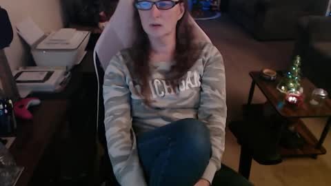 Snapshot of kait331 chatting on November 22, 2:32 am Camprincess331 online show from November 22, 2:32 am