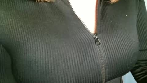 Kaitlin online show from April 21, 10:32 am