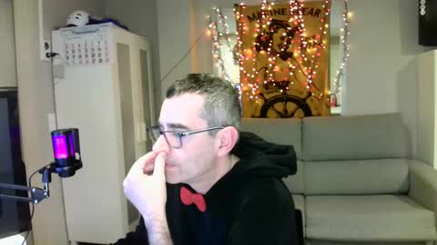 Snapshot of kalem48 chatting on January 7, 5:01 am MusicMen49 online show from January 7, 5:01 am