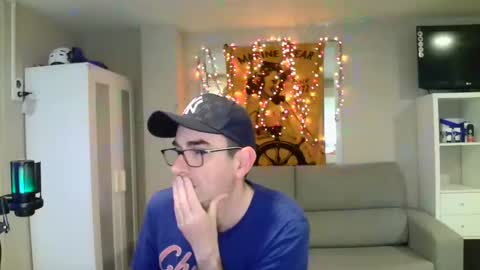 Snapshot of kalem48 chatting on February 23, 9:11 am MusicMen49 online show from February 23, 9:11 am