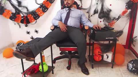 Snapshot of kalethbigdick88 chatting on October 24, 8:05 pm Kaleth online show from October 24, 8:05 pm