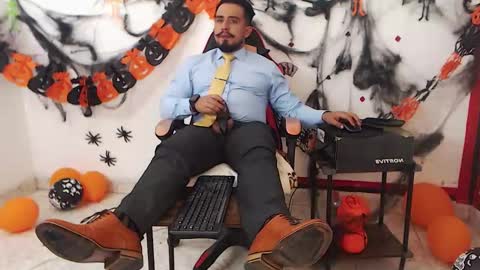 Snapshot of kalethbigdick88 chatting on October 30, 5:31 am Kaleth online show from October 30, 5:31 am