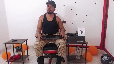 Snapshot of kalethbigdick88 chatting on November 4, 2:43 am Kaleth online show from November 4, 2:43 am