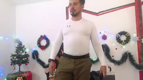 Snapshot of kalethbigdick88 chatting on December 4, 5:54 pm Kaleth online show from December 4, 5:54 pm