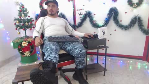 Snapshot of kalethbigdick88 chatting on December 21, 12:07 am Kaleth online show from December 21, 12:07 am