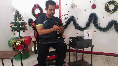 Snapshot of kalethbigdick88 chatting on January 11, 10:37 pm Kaleth online show from January 11, 10:37 pm