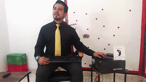 Snapshot of kalethbigdick88 chatting on January 19, 12:25 am Kaleth online show from January 19, 12:25 am