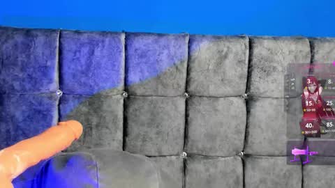 Daniel  online show from December 3, 3:32 pm