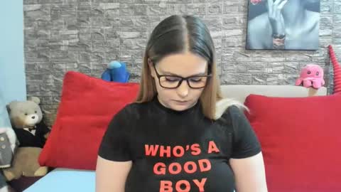 kalindahot online show from April 9, 6:35 pm