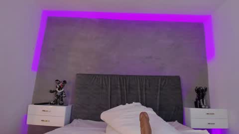 Carolina   online show from December 10, 5:00 pm