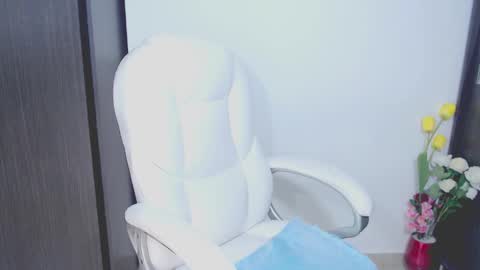 Hannah online show from September 27, 3:11 am