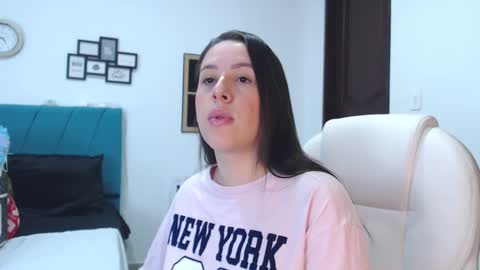 Kamilalopez online show from February 11, 10:18 pm