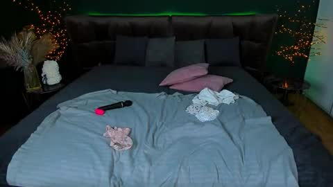 kamilahot25 online show from October 24, 5:37 am