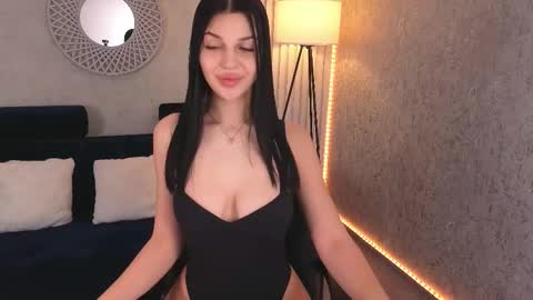 Snapshot of kamilajuicy chatting on February 16, 12:40 am KamilaJuicy online show from February 16, 12:40 am