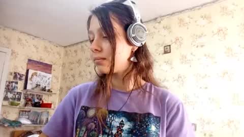 Snapshot of kamisalling chatting on September 11, 7:19 am Mari Simmons online show from September 11, 7:19 am