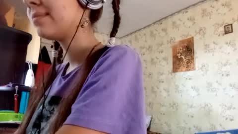 Snapshot of kamisalling chatting on September 14, 7:29 am Mari Simmons online show from September 14, 7:29 am