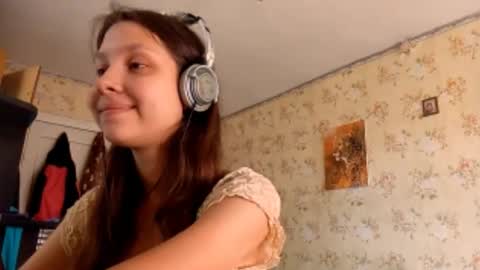 Snapshot of kamisalling chatting on September 21, 7:10 am Mari Simmons online show from September 21, 7:10 am