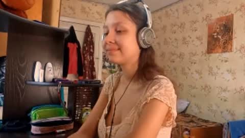 Snapshot of kamisalling chatting on September 22, 6:15 am Mari Simmons online show from September 22, 6:15 am