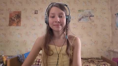 Snapshot of kamisalling chatting on October 3, 6:21 am Mari Simmons online show from October 3, 6:21 am