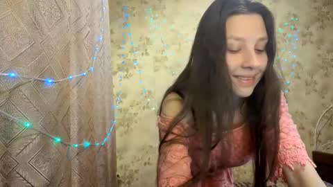 Mari  Simmons online show from January 15, 1:10 am