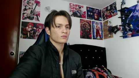 Snapshot of kanekixxxhot chatting on January 4, 7:44 pm andres online show from January 4, 7:44 pm