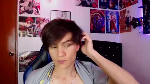 Snapshot of kanekixxxhot chatting on March 12, 9:03 pm andres online show from March 12, 9:03 pm