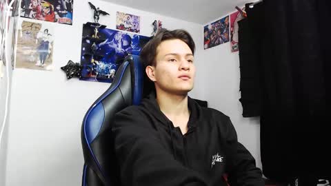 Snapshot of kanekixxxhot chatting on October 6, 12:57 pm andres online show from October 6, 12:57 pm