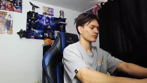 Snapshot of kanekixxxhot chatting on October 13, 12:38 pm andres online show from October 13, 12:38 pm