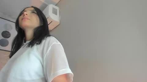 Snapshot of kanna02 chatting on December 17, 10:32 am Kanna online show from December 17, 10:32 am