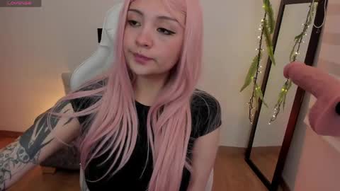 Hanny online show from April 2, 5:43 pm