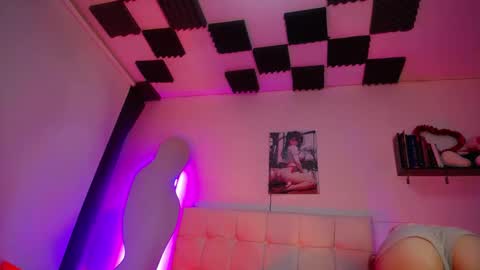 Snapshot of kaoz_33 chatting on March 1, 7:48 pm kaoz_33 online show from March 1, 7:48 pm