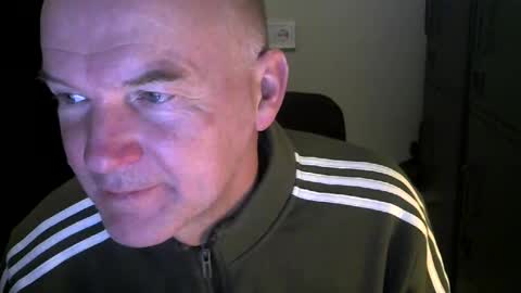 Robbie online show from December 15, 6:07 am